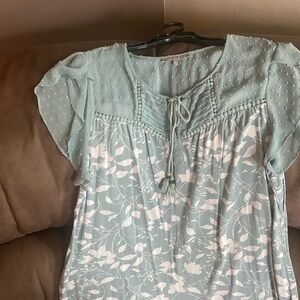 Light Mint Floral Tie-Neck Peasant Tunic by (blank)